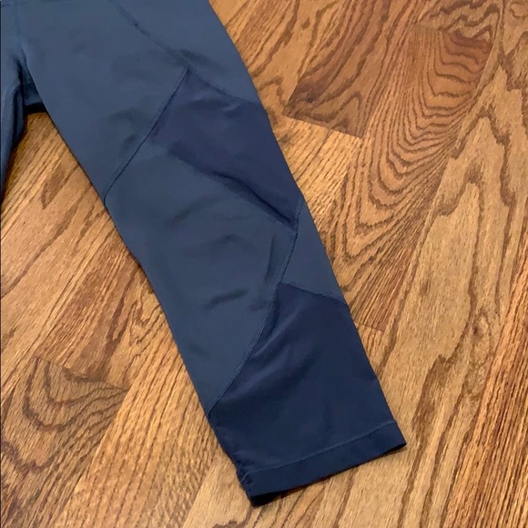 Athleta workout leggings - Picture 2 of 6